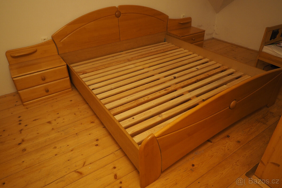Manželská postel