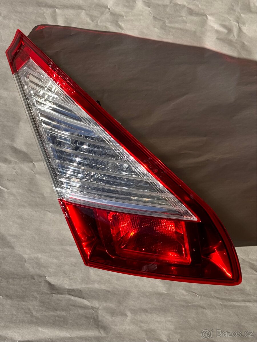 Valeo zadní levé světlo na Renault Megane lll. Hatchback