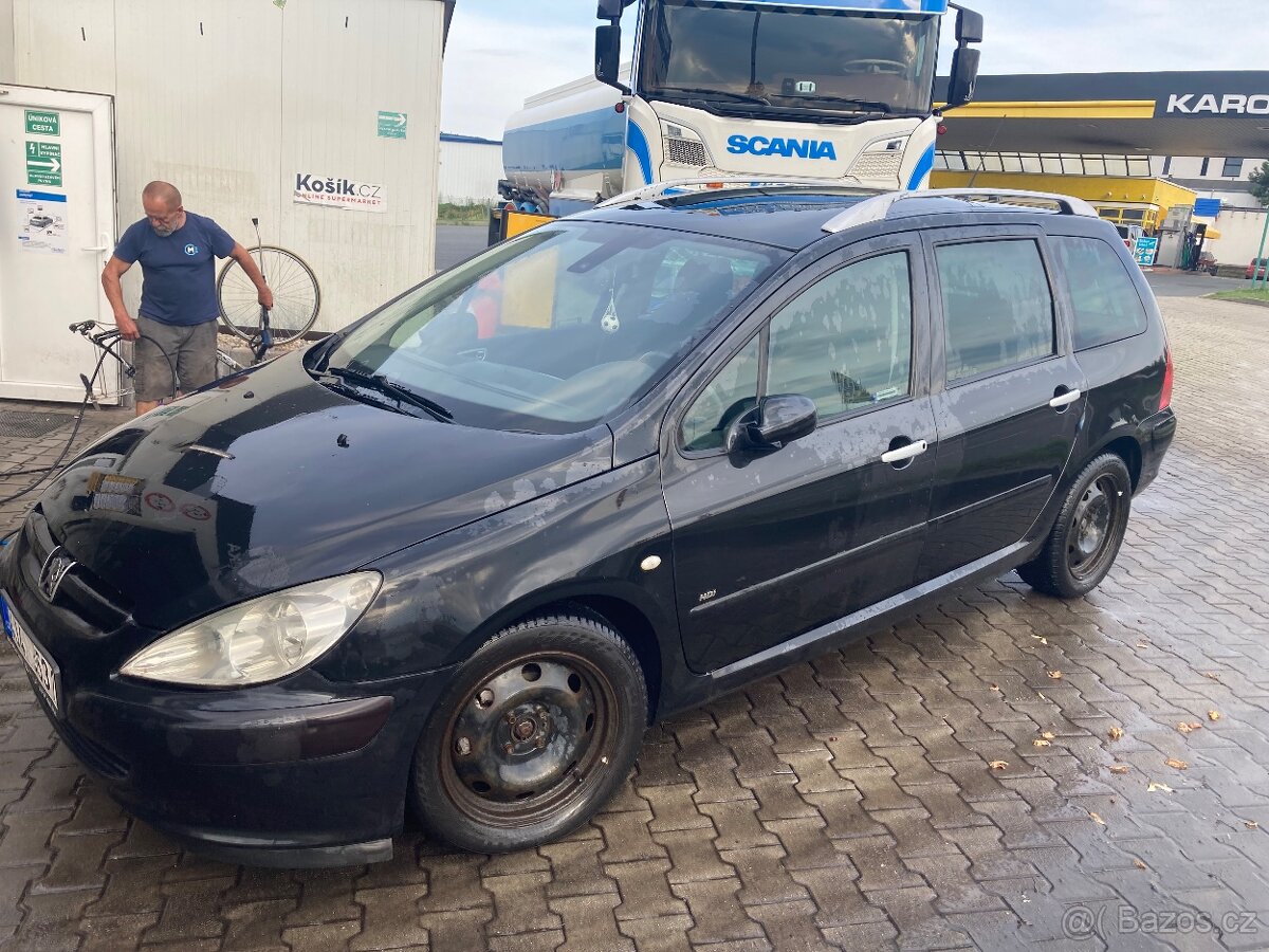 7 místný Peugeot 307 1.6 HDI. Rok 2005. Tažné.,Klima…