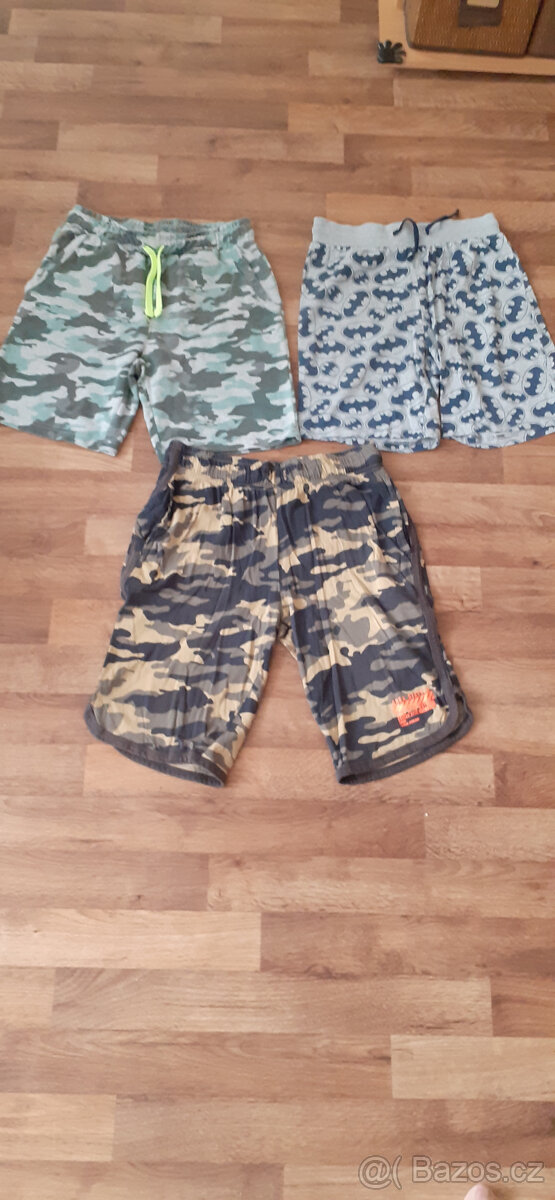 3x kraťasy vel. 158