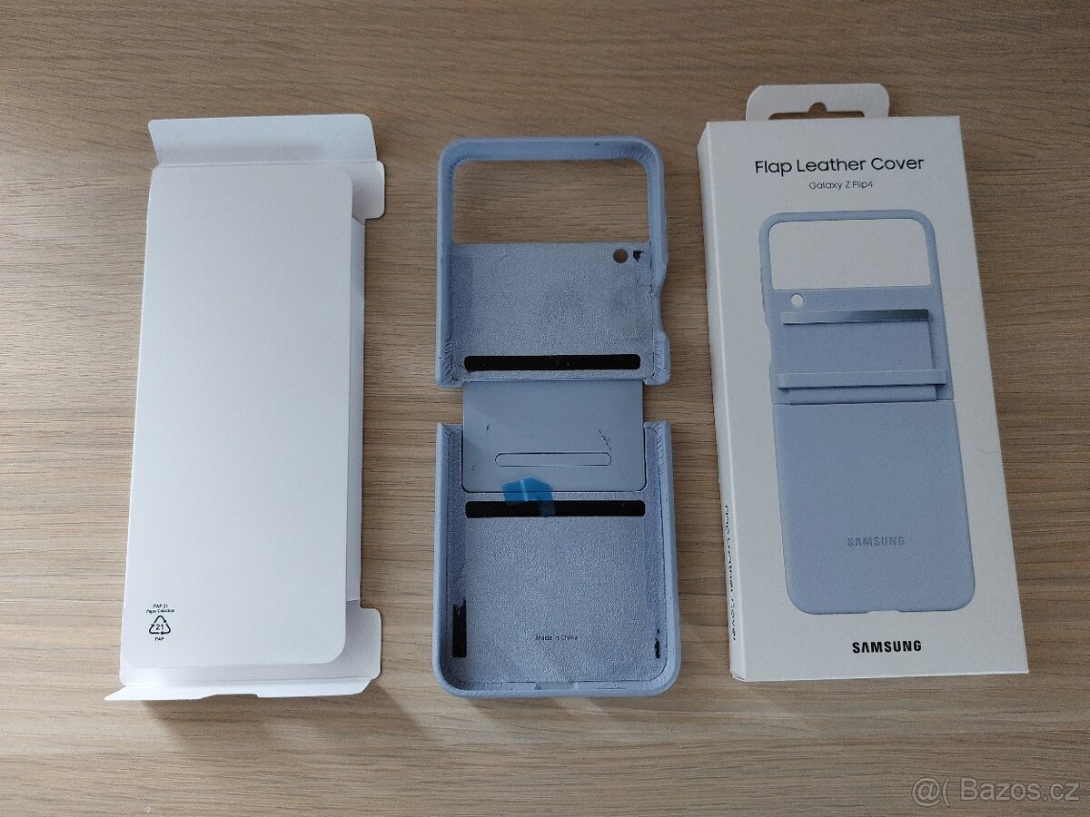 Samsung galaxy Z Flip4 silicone cover with strap