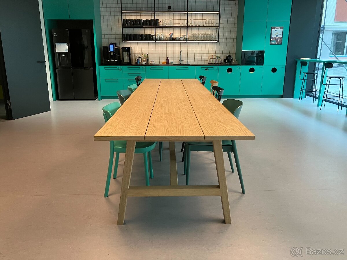 Designový jídelní / pracovní stůl – ve skvělém stav