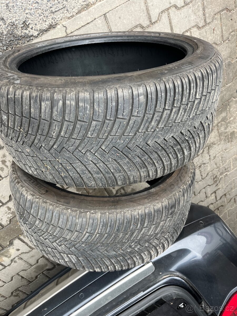 Pirelli scorpion celoroční 275/40/20