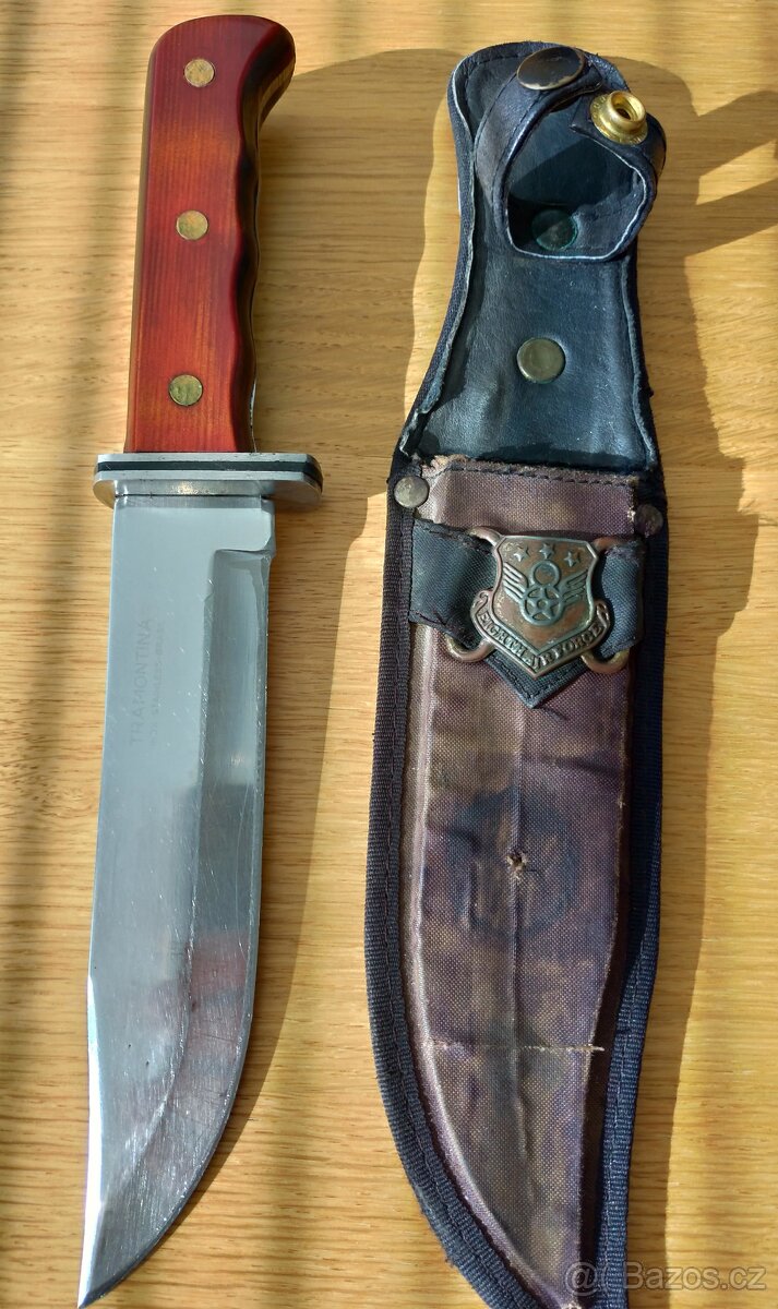 Nůž vojenský starší masivní. Délka 300 mm