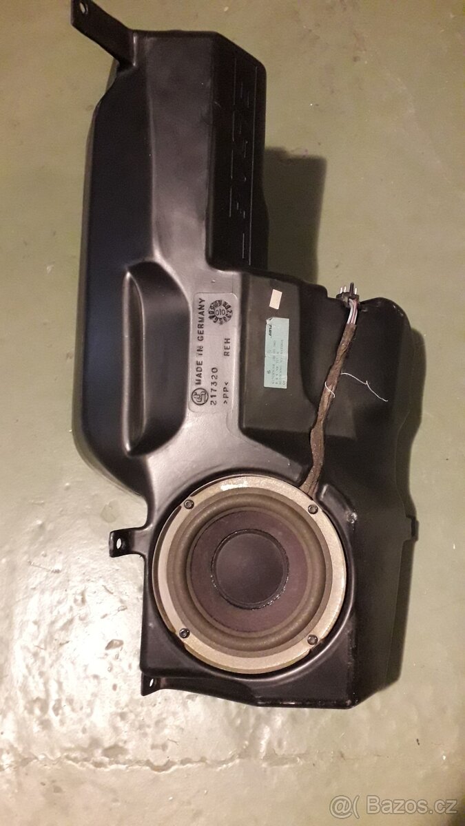subwoofer BOSE orig z modelu mercedes E w210