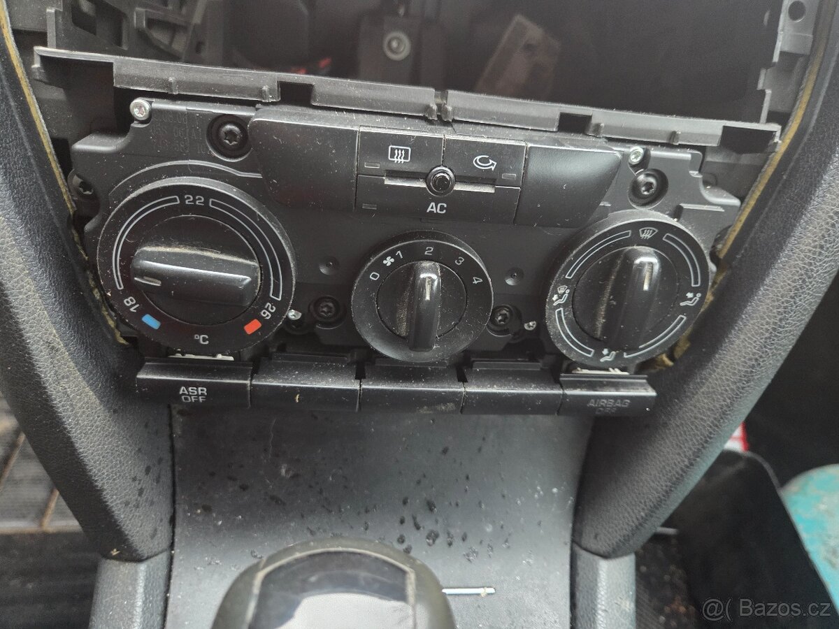 Ovladani topeni octavia