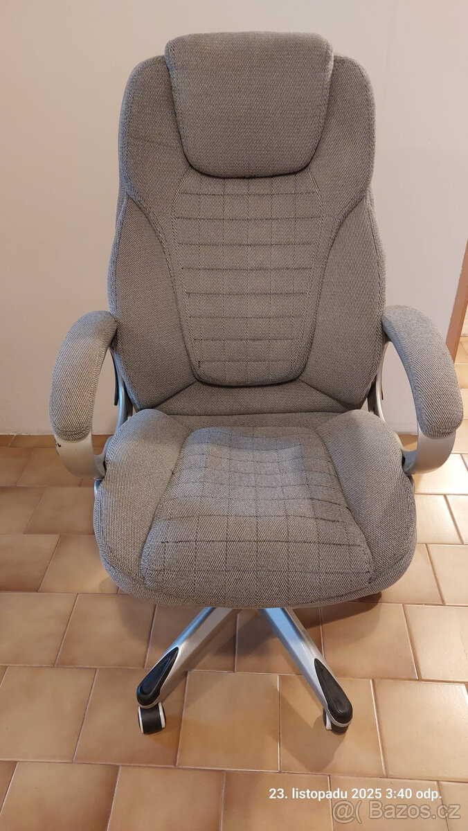 Kancelářská židle