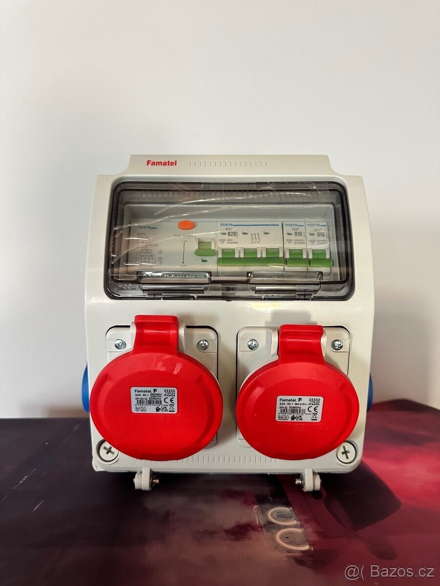 Zásuvková skříň FAMATEL 2x400V 32A 2x230V