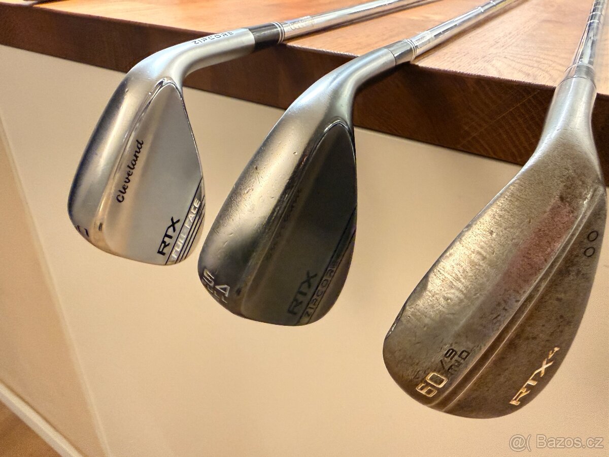 3 Golfové wedge Cleveland 50 54 60 RH