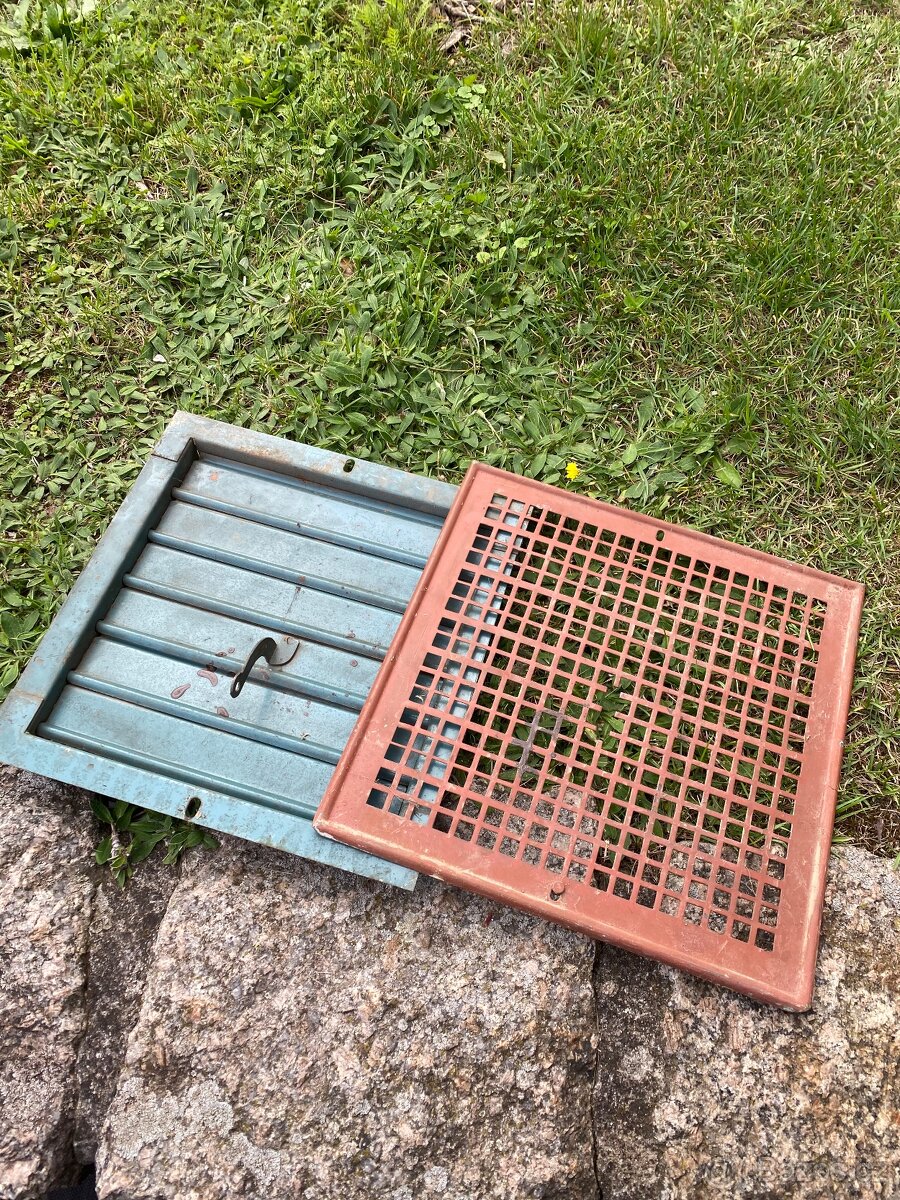 Prodám větrací mřížku.
