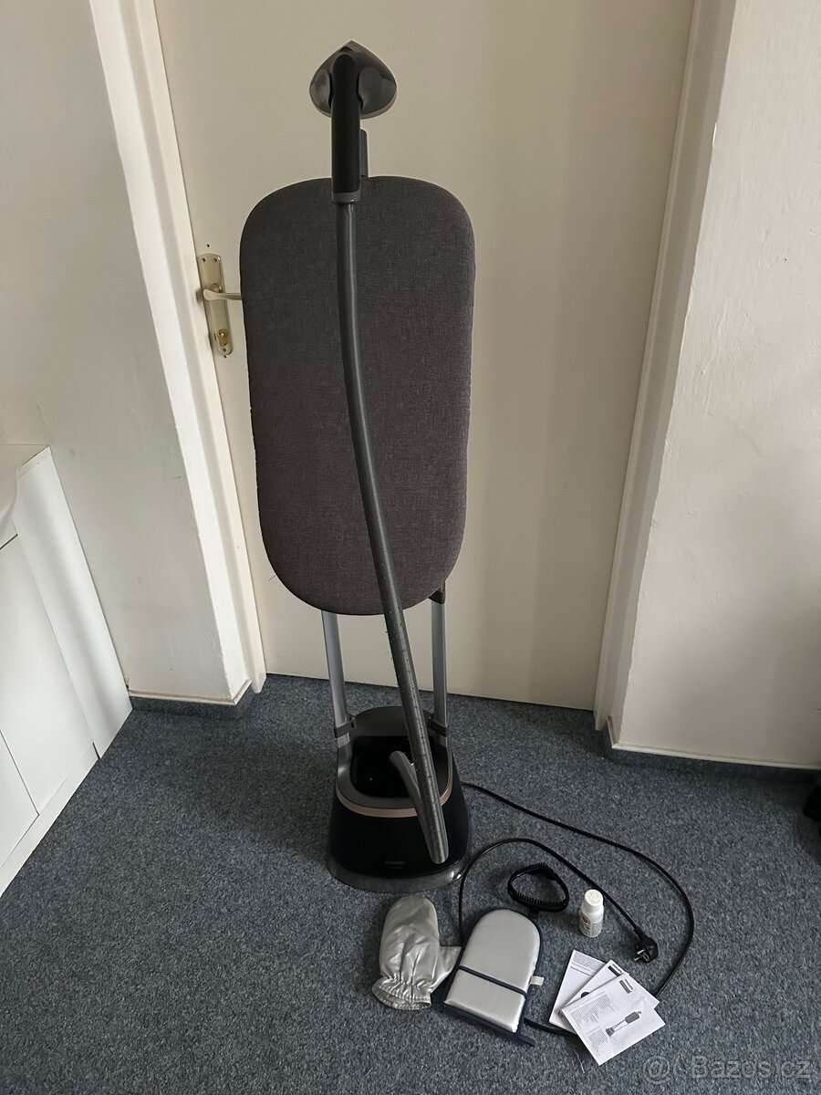 Philips STE3170/80 stojanový napařovač žehlička