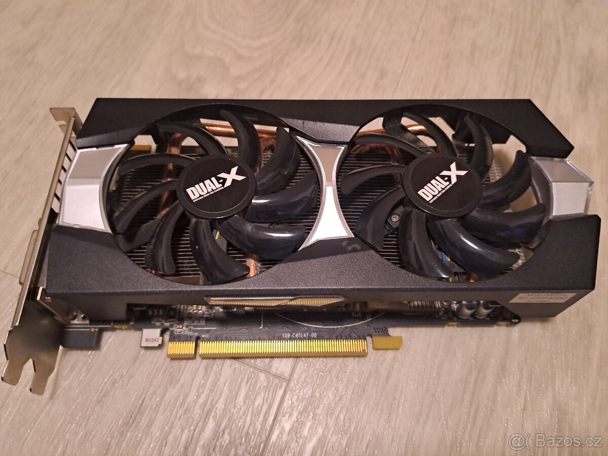 Grafická karta 4GB DDR5 SAPPHIRE R9 270X DUAL-X OC BOOST