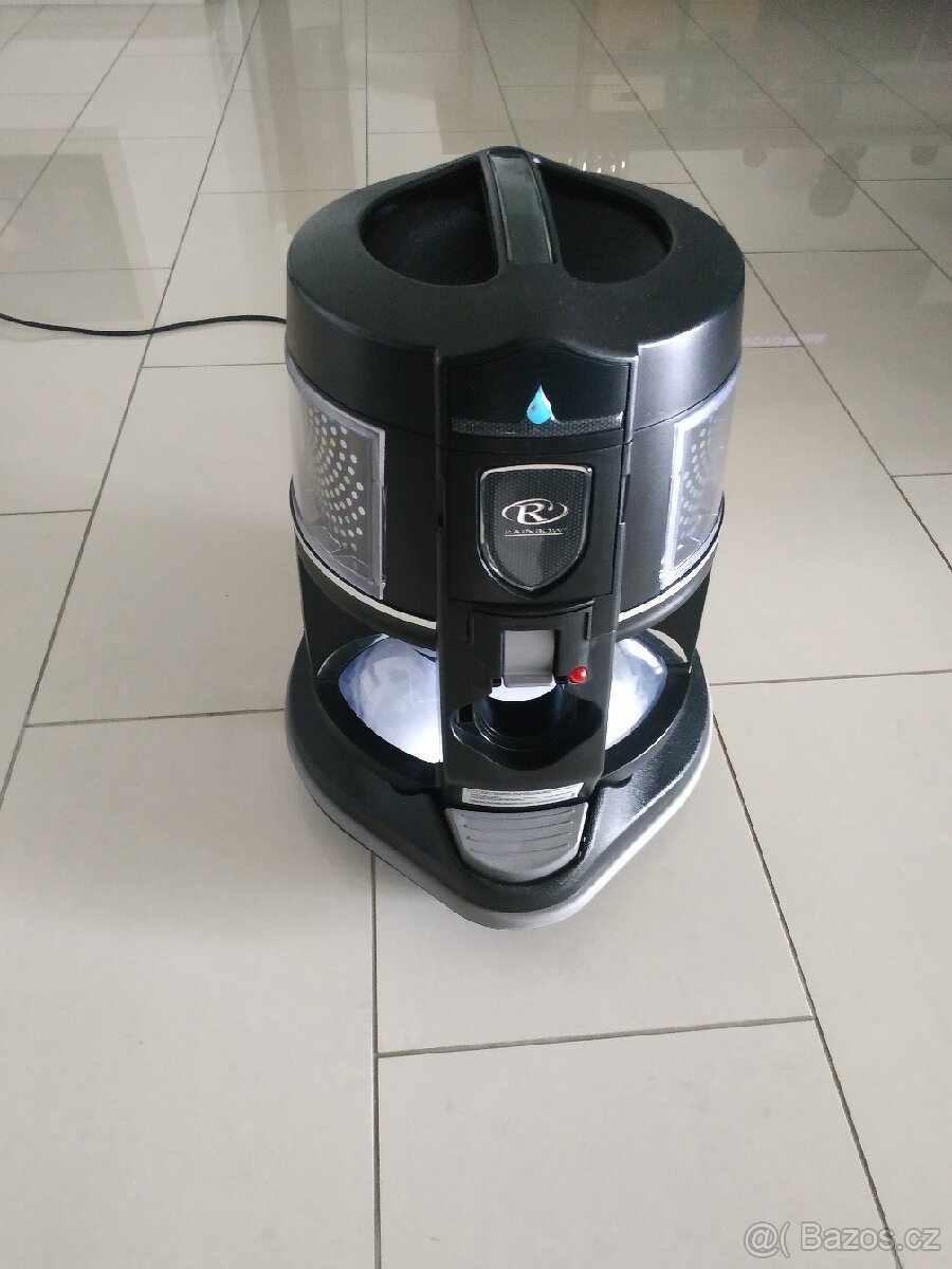 Vysavač Rainbow s příslušenstvím