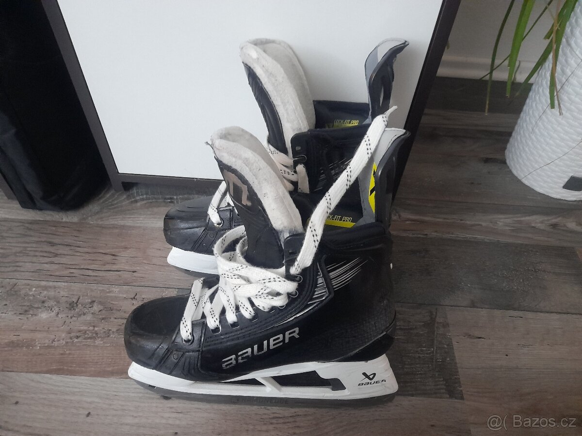 Brusle Bauer Vapor Hyperlite 2