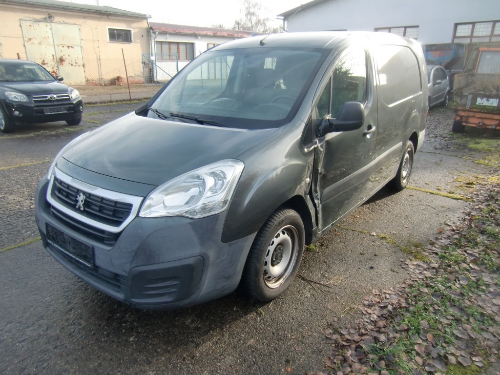 PEUGEOT PARTNER 1,6 BlueHDi 100 L2 Premium DPH