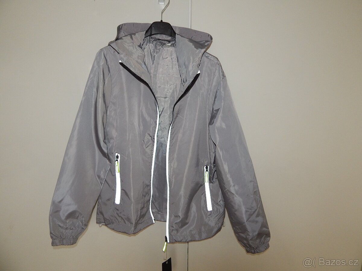 Nová nepromokavá bunda vel. M