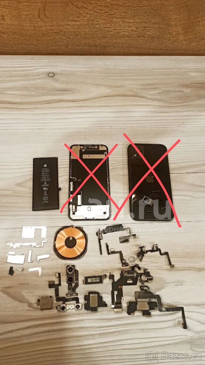 Iphone 11,11 pro dily kamera,konektor,reprak,nabiječi,nd