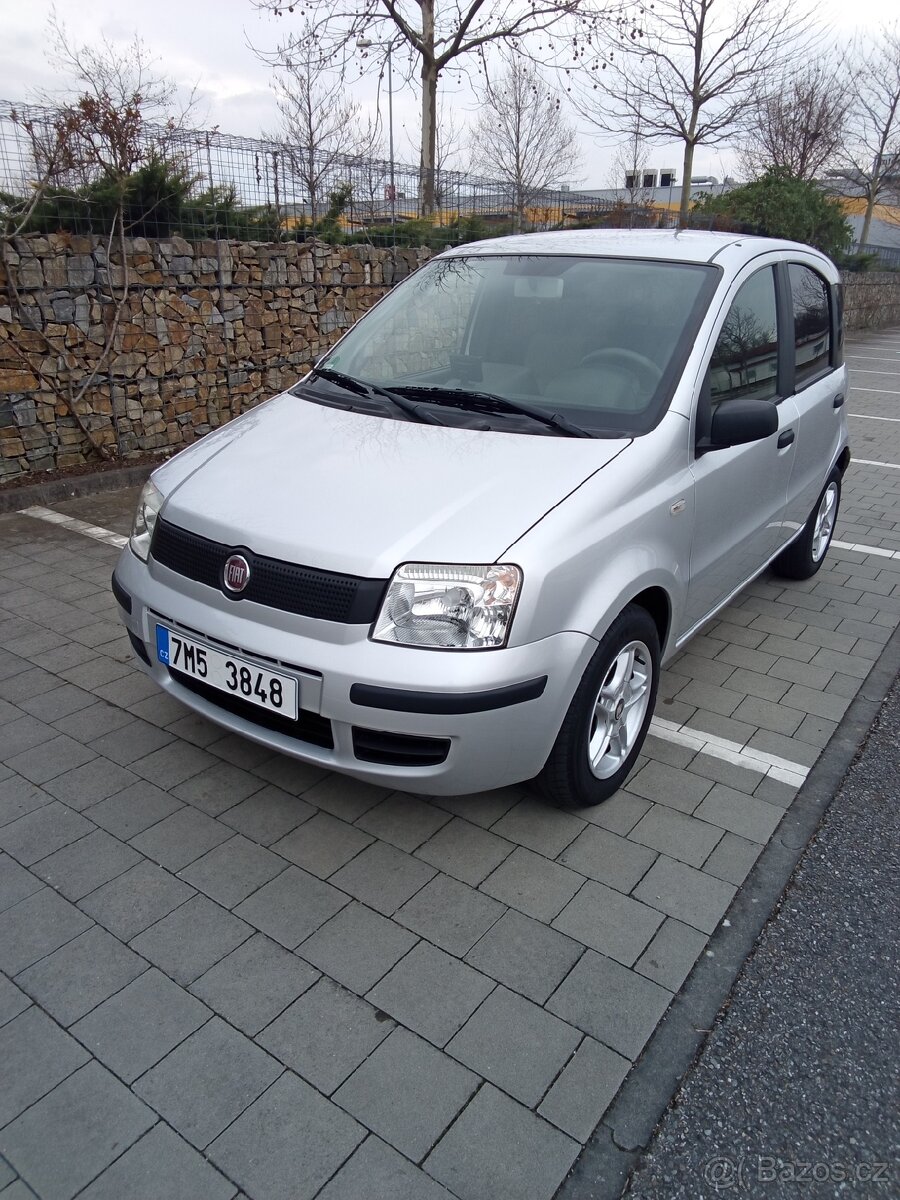 Fiat Panda benzín, centrál s DO, klima,kamera