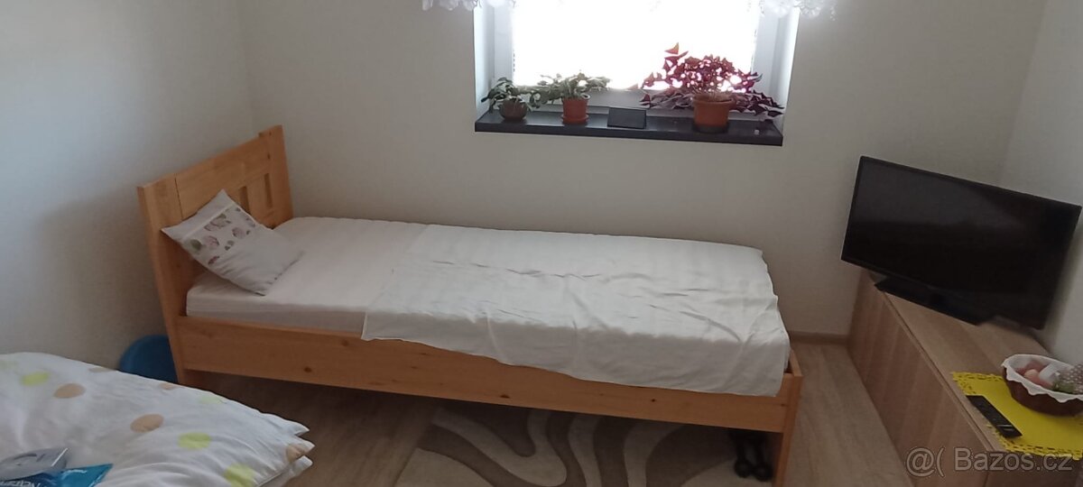 Postel z masivu