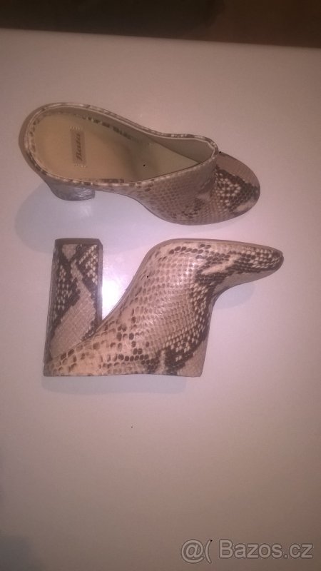 Nové trendy dámské kožené boty s motivem hadí kůže