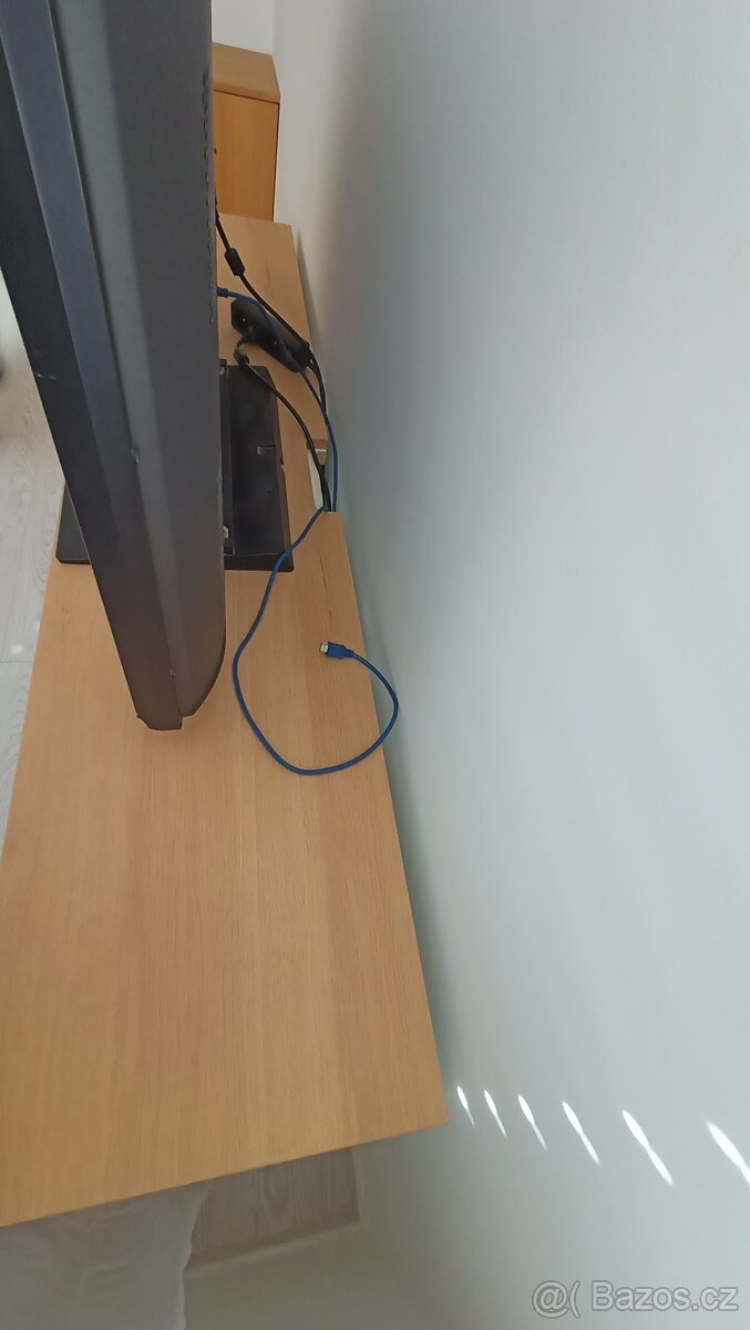TV stolek IKEA