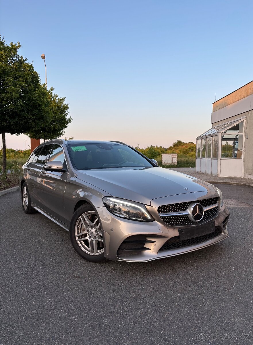 Mercedes-Benz C300d 180kw AMG Line,360°,Panorama,Burmester