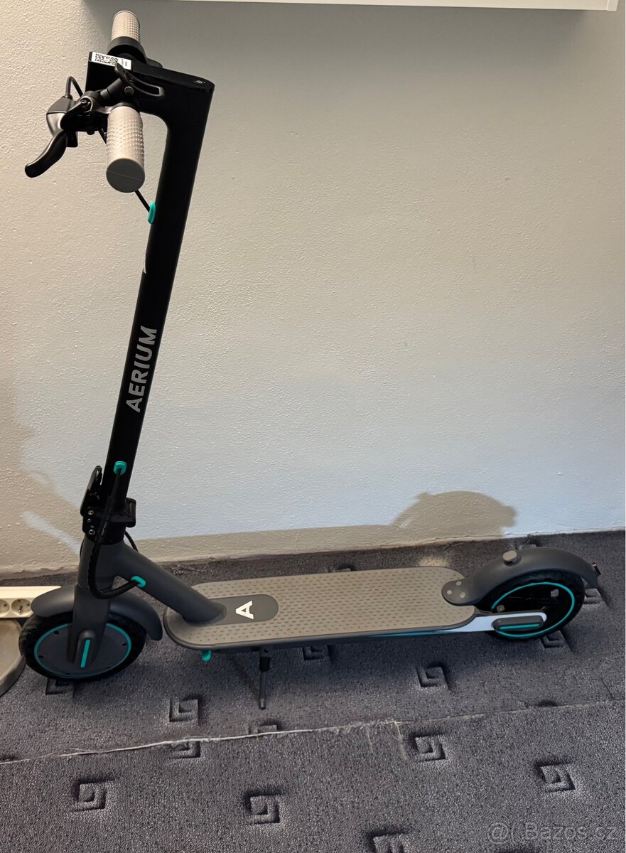 Elektrická koloběžka Aerium T350 PRO