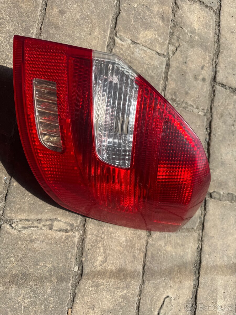 Prodám zadní originální prave světlo ze Škoda Fabie 2