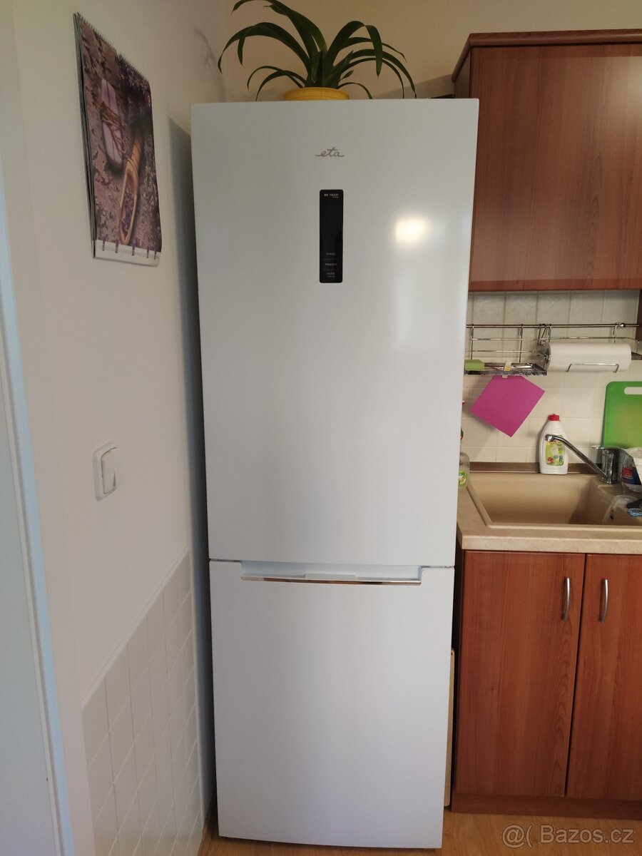 bílá kombinovaná chladnička ETA No Frost