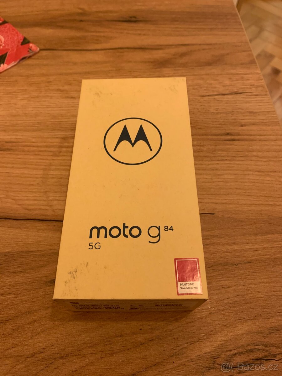 Motorola G84 / 256GB / 5000 mAh