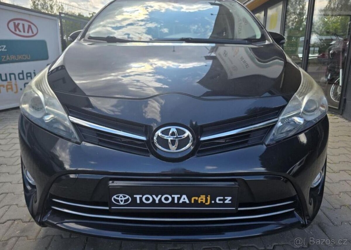 Toyota Verso 2.0-1.MAJ.-NÍZKÉ KM-7 MÍST