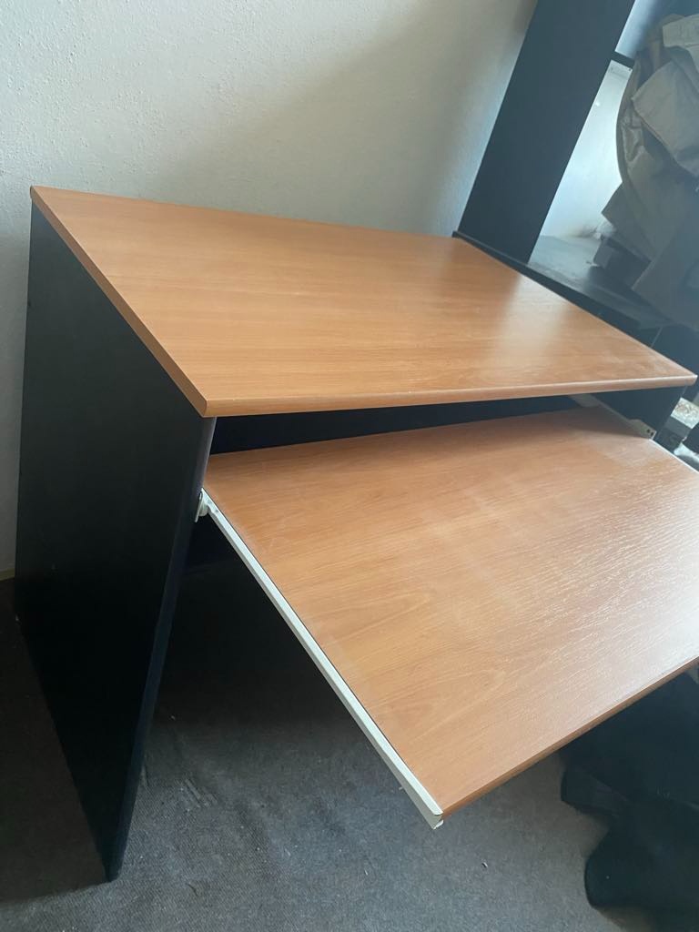 Konferenční stolek