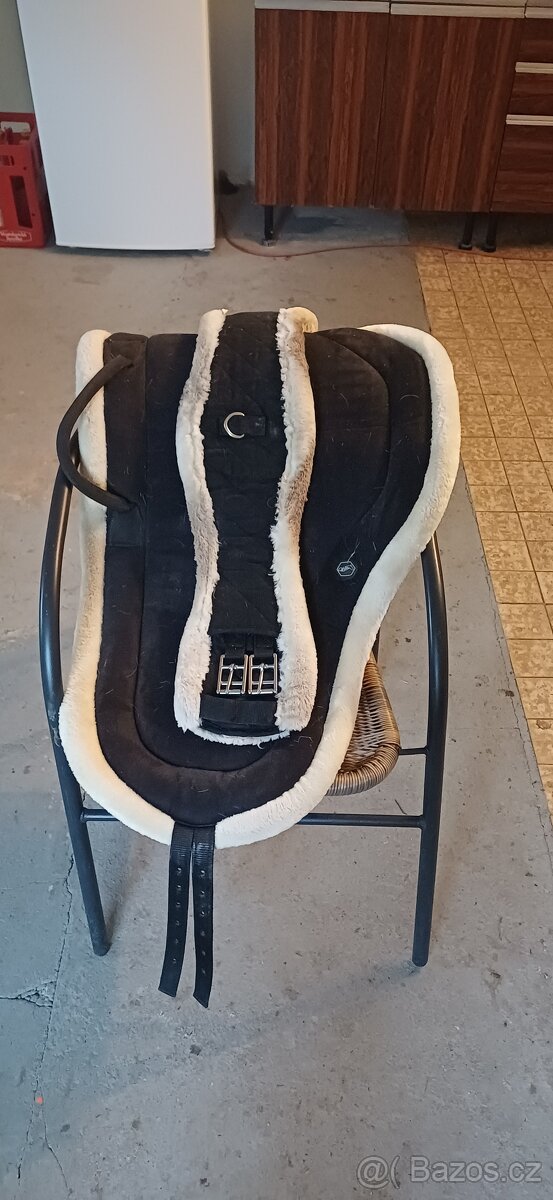 Jezdecký pad QHP a podbřišník HKM