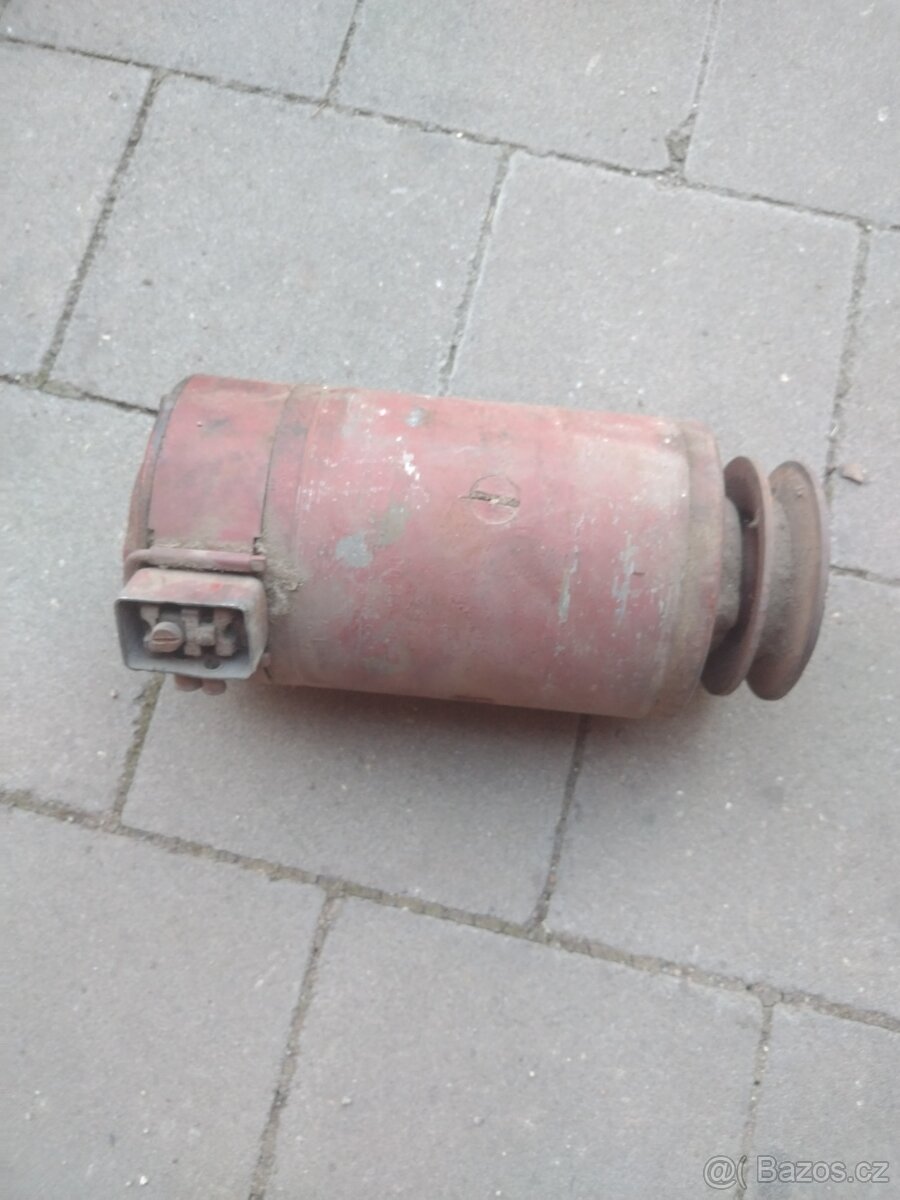 Dynamo zetor 25