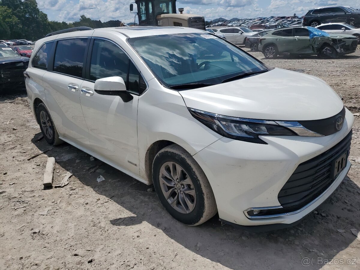 Toyota Sienna XLE 2021