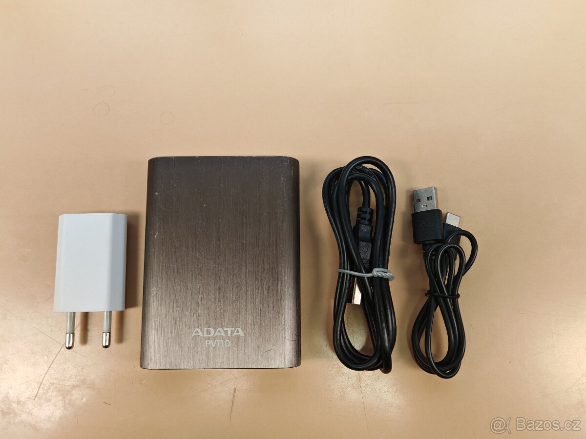 Powerbanka Adata PV110 + zdarma nabíječka