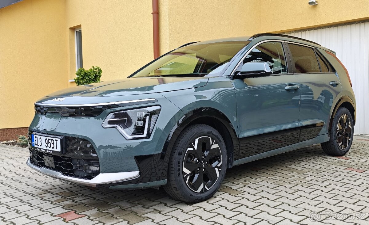 Kia e-niro 64,8 khw 150 Kw model 2023 původ ČR +DPH