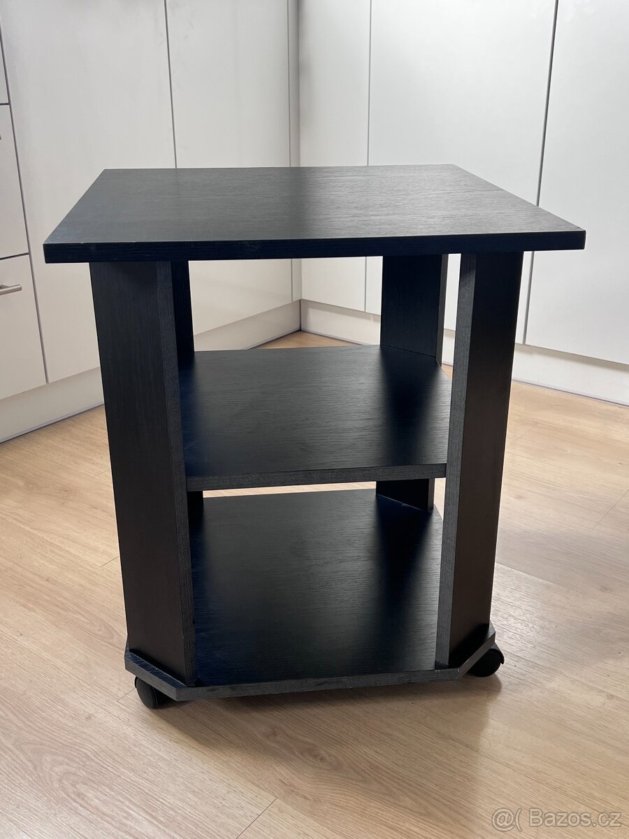 Konferenční stolek na kolečkách