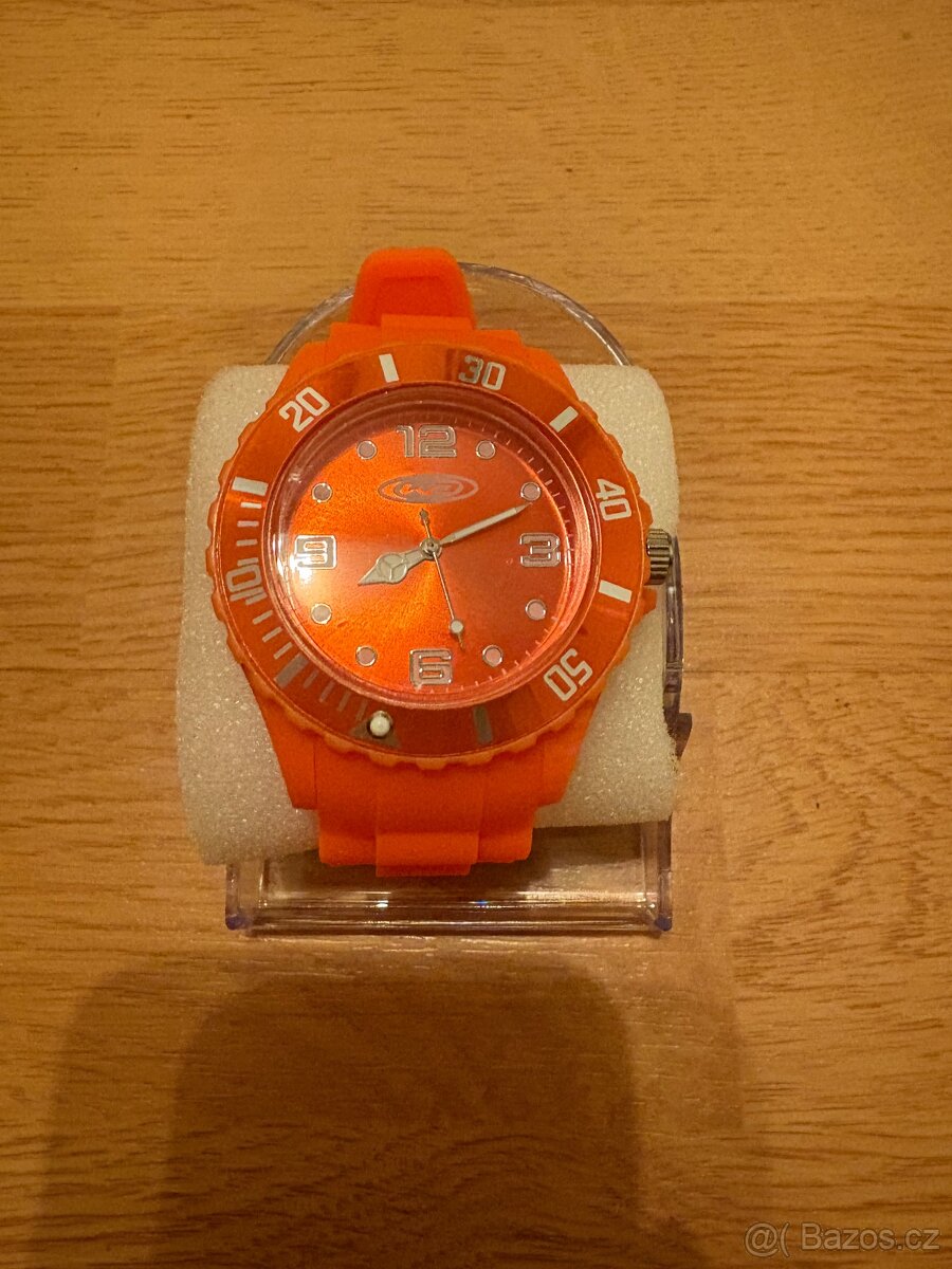 Hodinky Katy Perry VIP předmět