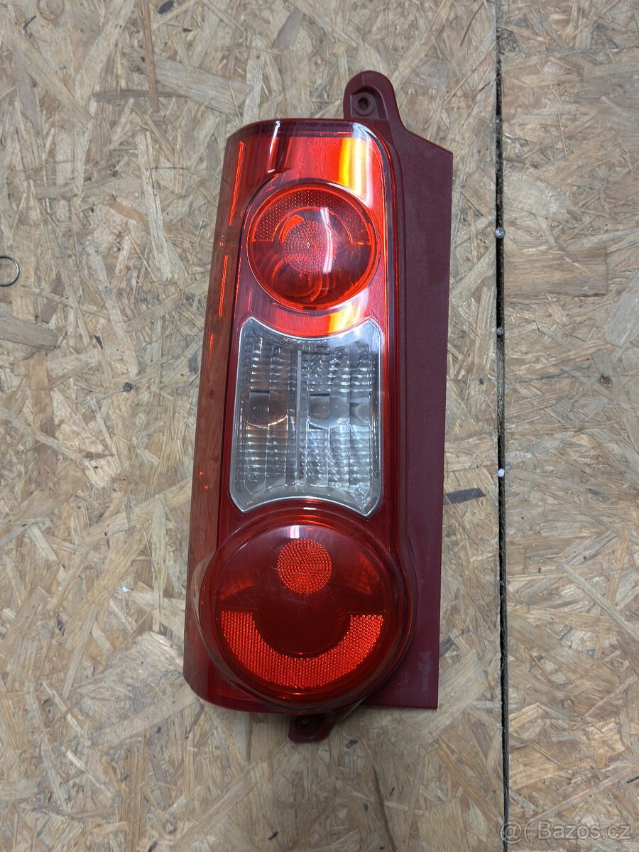 LZ levé zadní světlo Peugeot Partner 2008->
