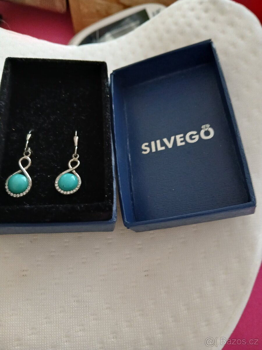 Nenošené stříbrné náušnice prirodni tyrkys