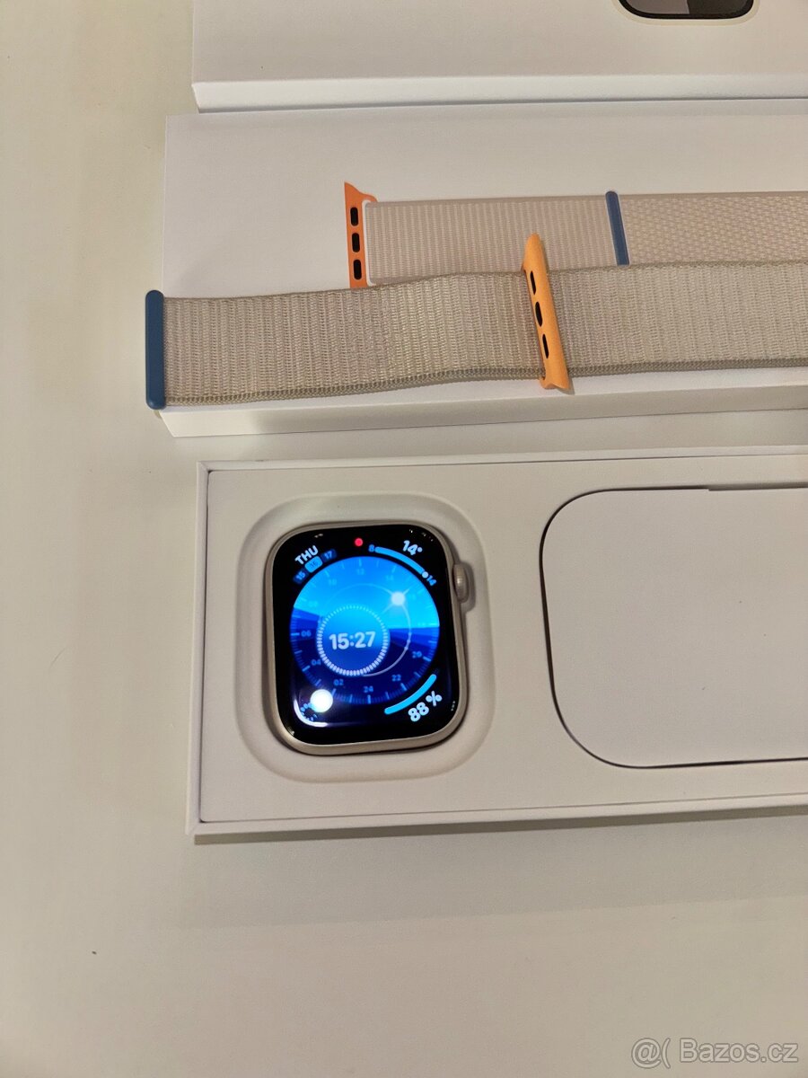 Apple Watch Series 9 (45 mm) – skvělý stav, kompletní balení