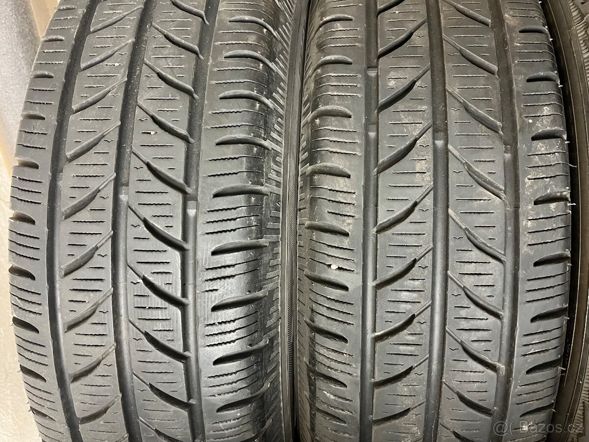 Zimní pneumatiky 225/75/16 C