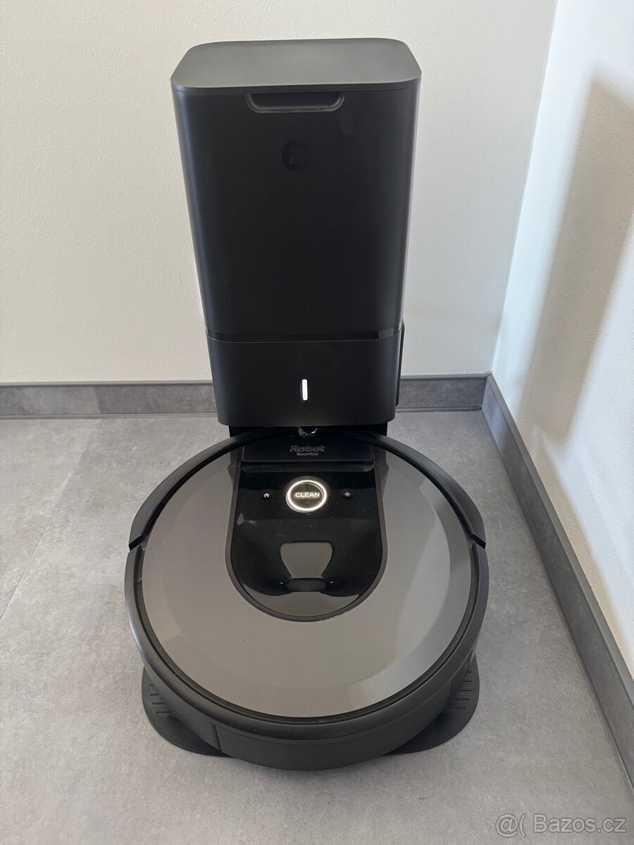 iRobot Roomba i7 Plus