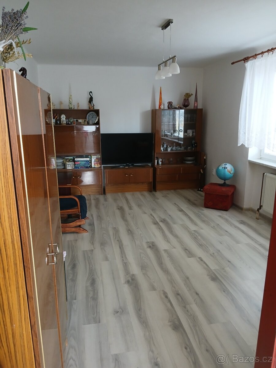 Obývací stěna za odvoz
