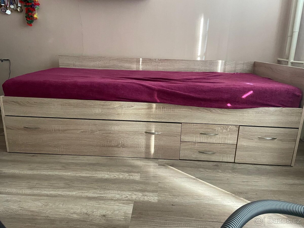 Jednolůžková postel