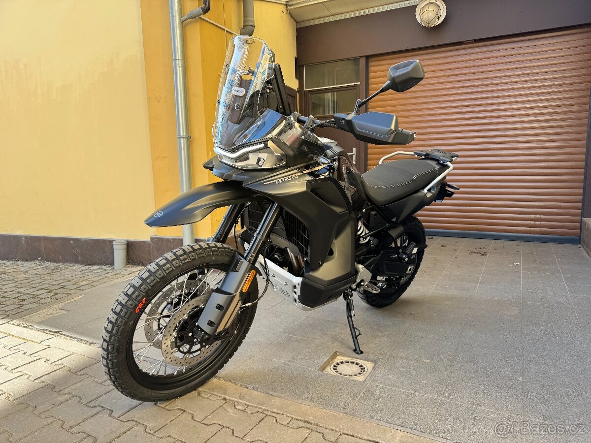CFMOTO 800MT-X