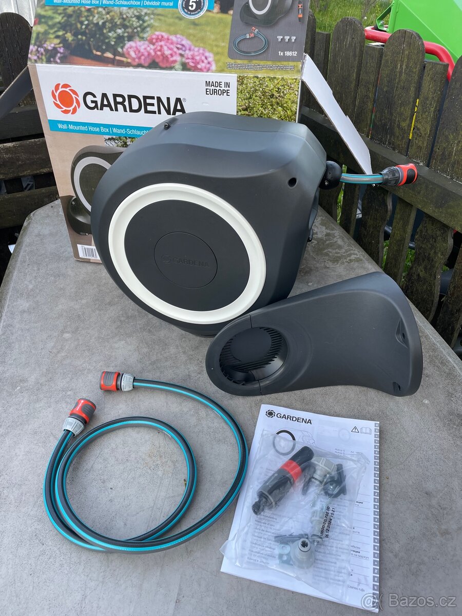 Nástěnný box RollUp M Gardena s hadicí 20m
