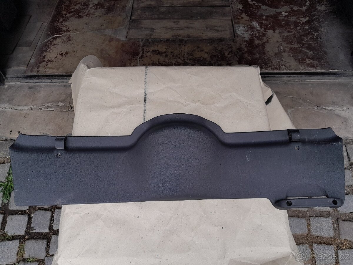 Kryst zadních dveří Opel Corsa C 09115256.