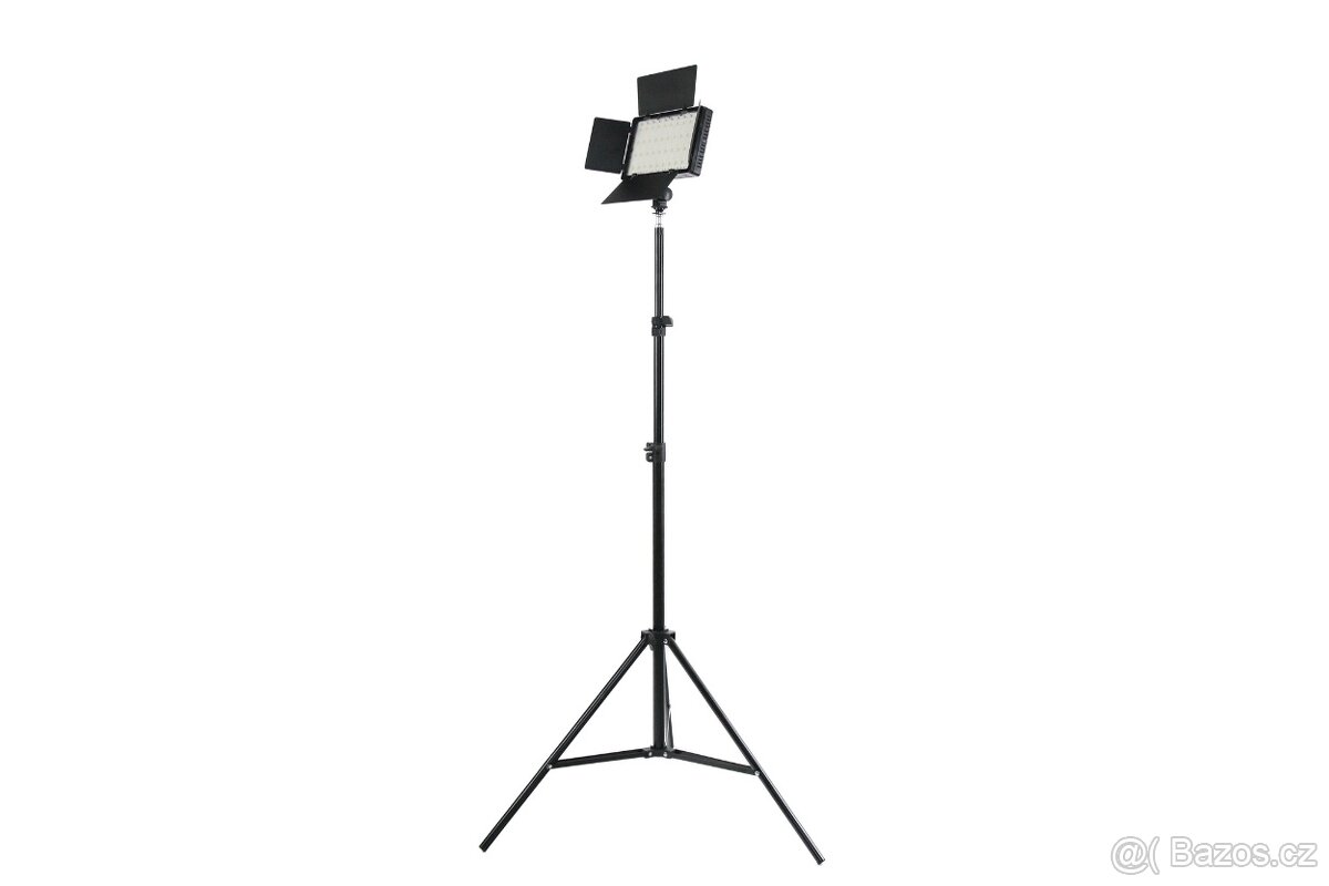 LED RGB světlo LED600 – Výkonné 40W + stativ